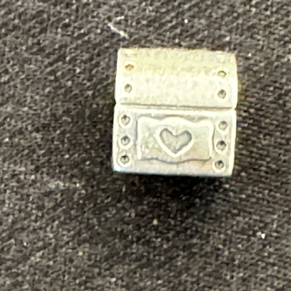 Pandora Silver Heart Treasure Chest Charm - Picture 4 of 7